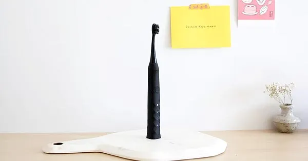 High-Tech Toothbrushes: Is It Worth Going Electric? High-Tech Toothbrushes: Is It Worth Going Electric?
